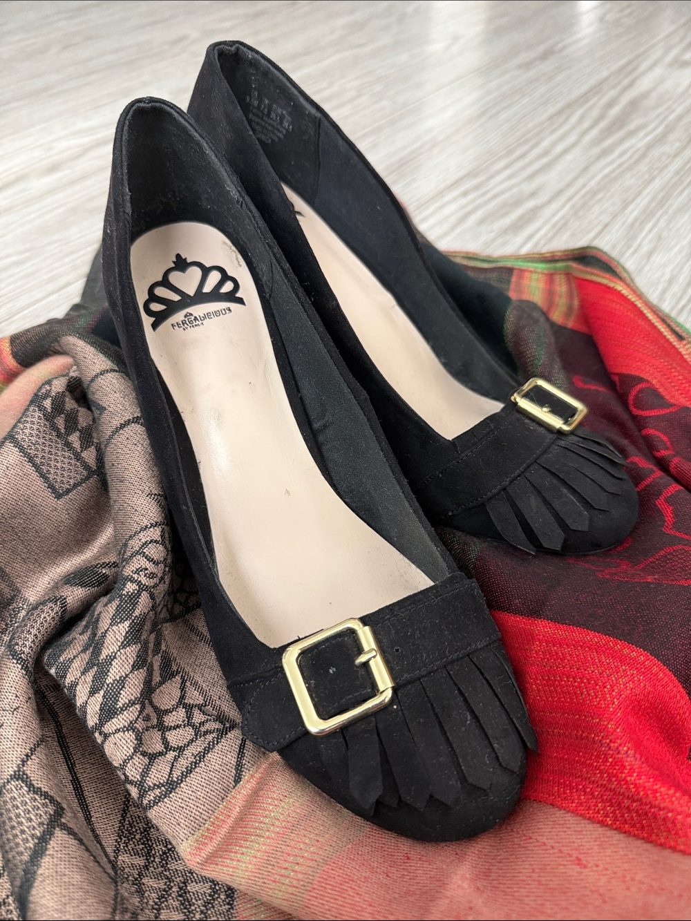 📍 Fergalicous Black Fringe Buckle Women's Pumps